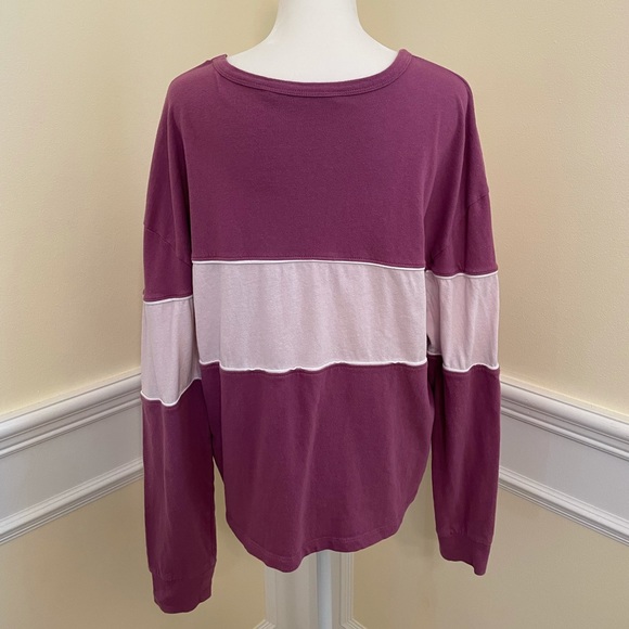 Abercrombie and Fitch long sleeve - Picture 2 of 2